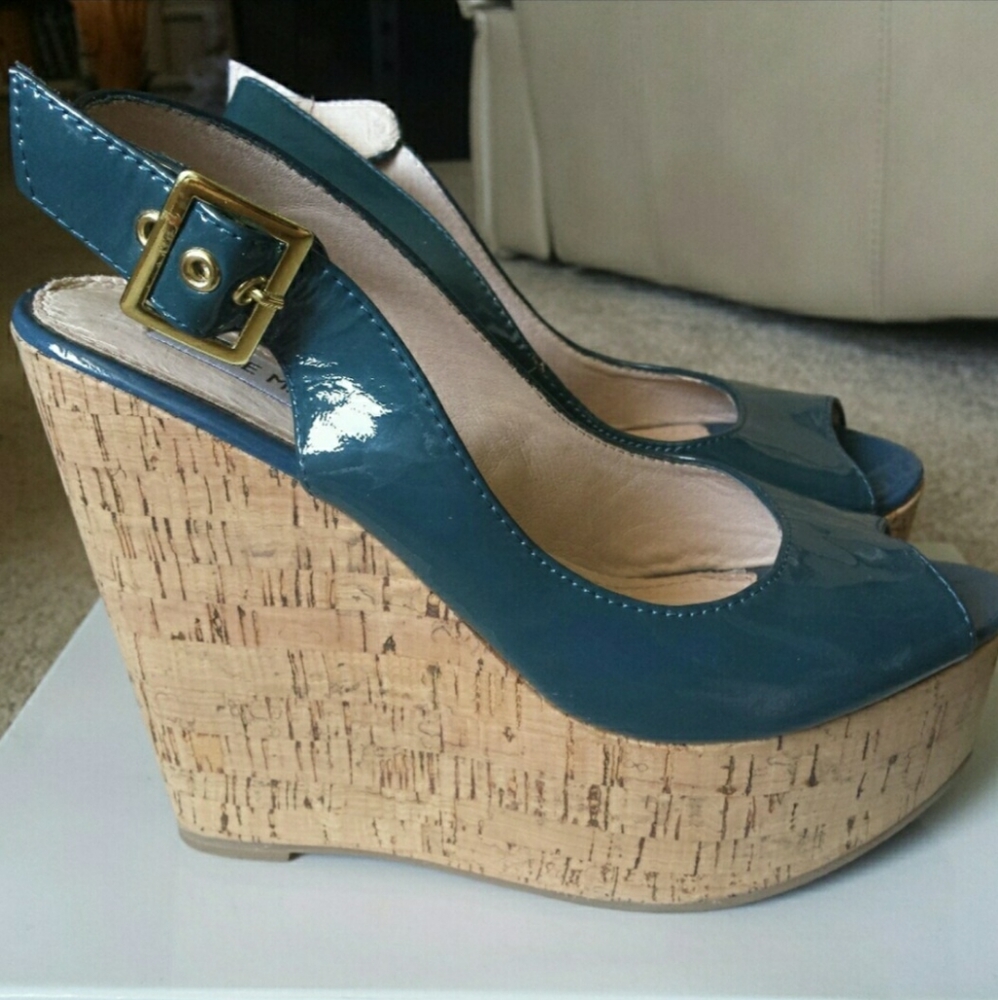 Beautiful Steve Madden patent leather wedges